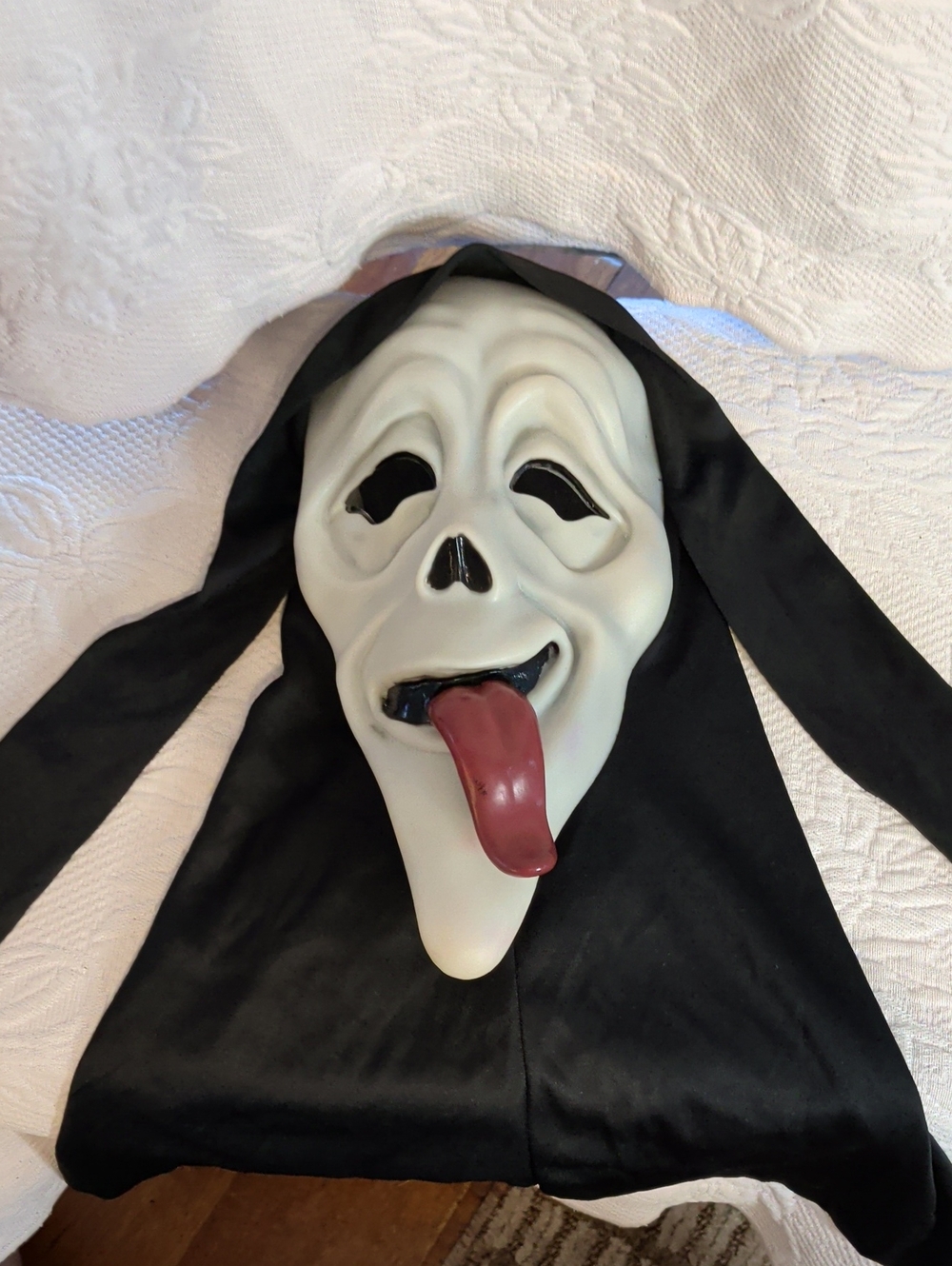 Scream Mask Tongue Out Ghost Face Easter Unlimited Fun World Wassup Scary Movie